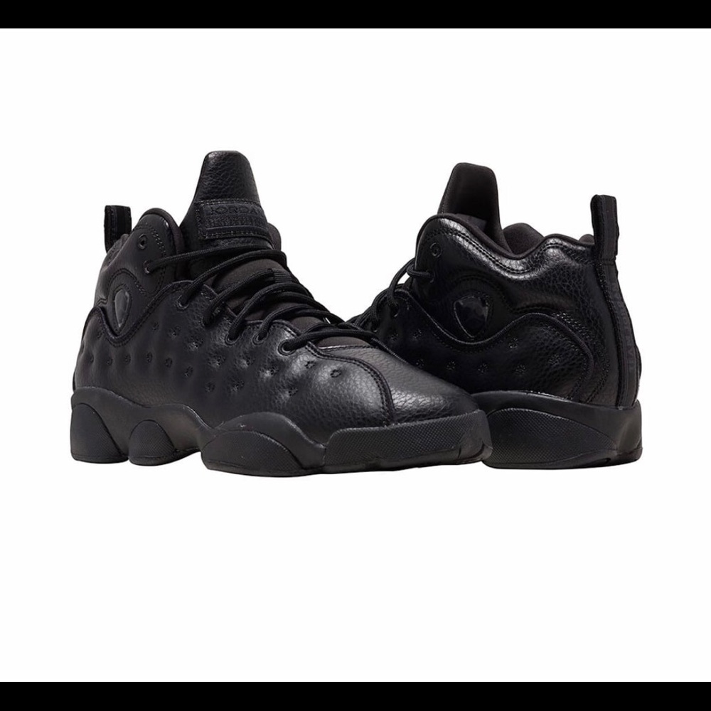 Youth Jordan shoes size 7y